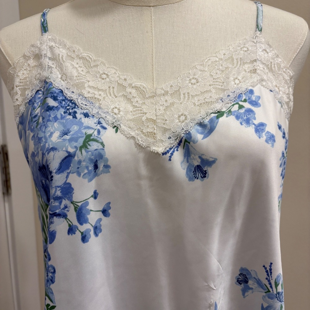 Flora Nikrooz 3pc Satin Pajama Set‎ Robe Camisole Shorts Blue Floral Medium New - Picture 4 of 16